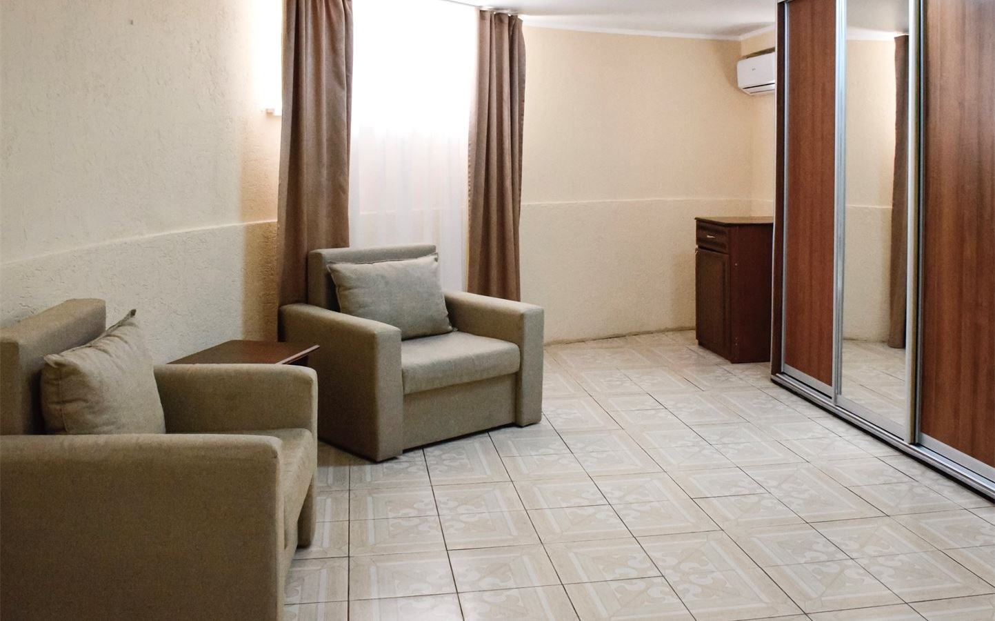 rooms-superior+-ground-floor