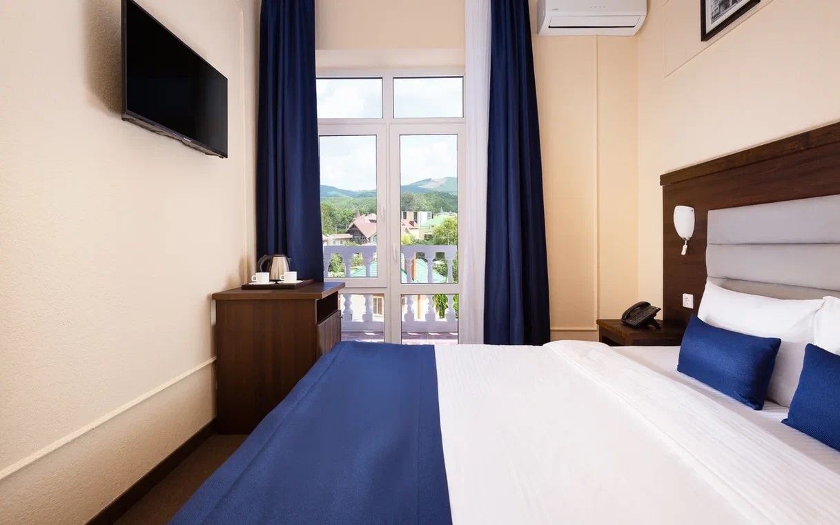 rooms-junior-suite-with-balcony