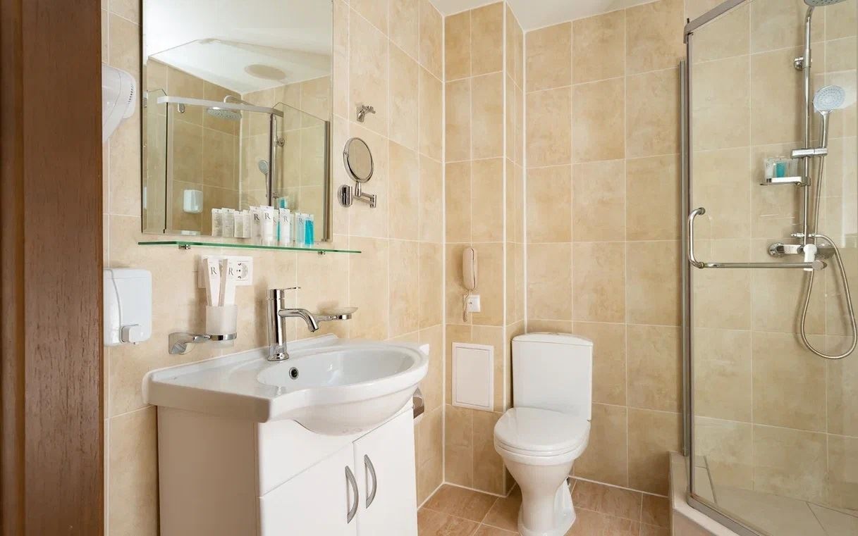 rooms-junior-suite-with-balcony