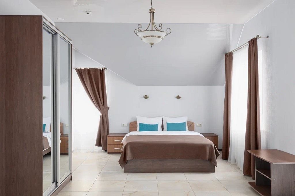 rooms-superior-+-with-balcony-nirvana