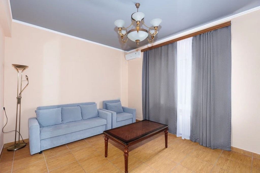 rooms-family-room-with-balcony-nirvana