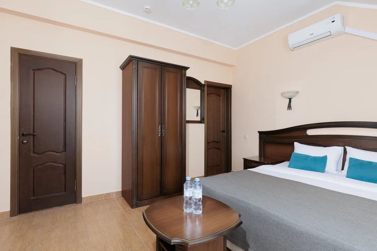 rooms-connect-standard-mansard-with-balcony-nirvana