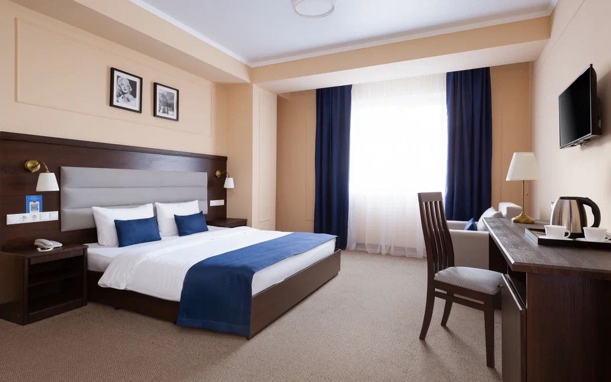 rooms-superior+-with-balcony