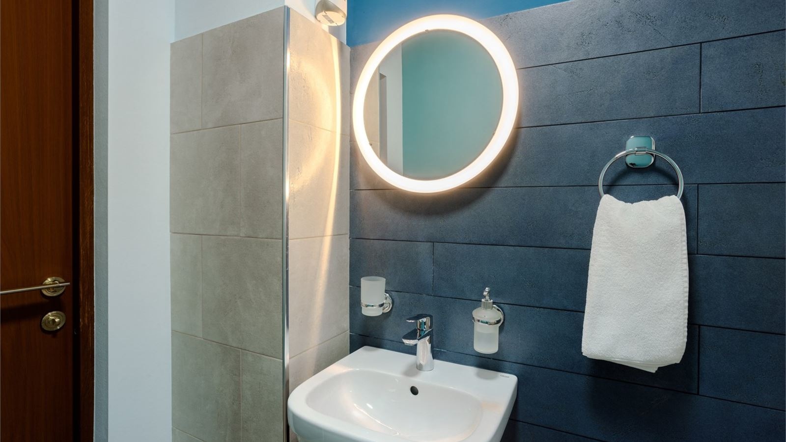 rooms-2-местный-студия-сьют