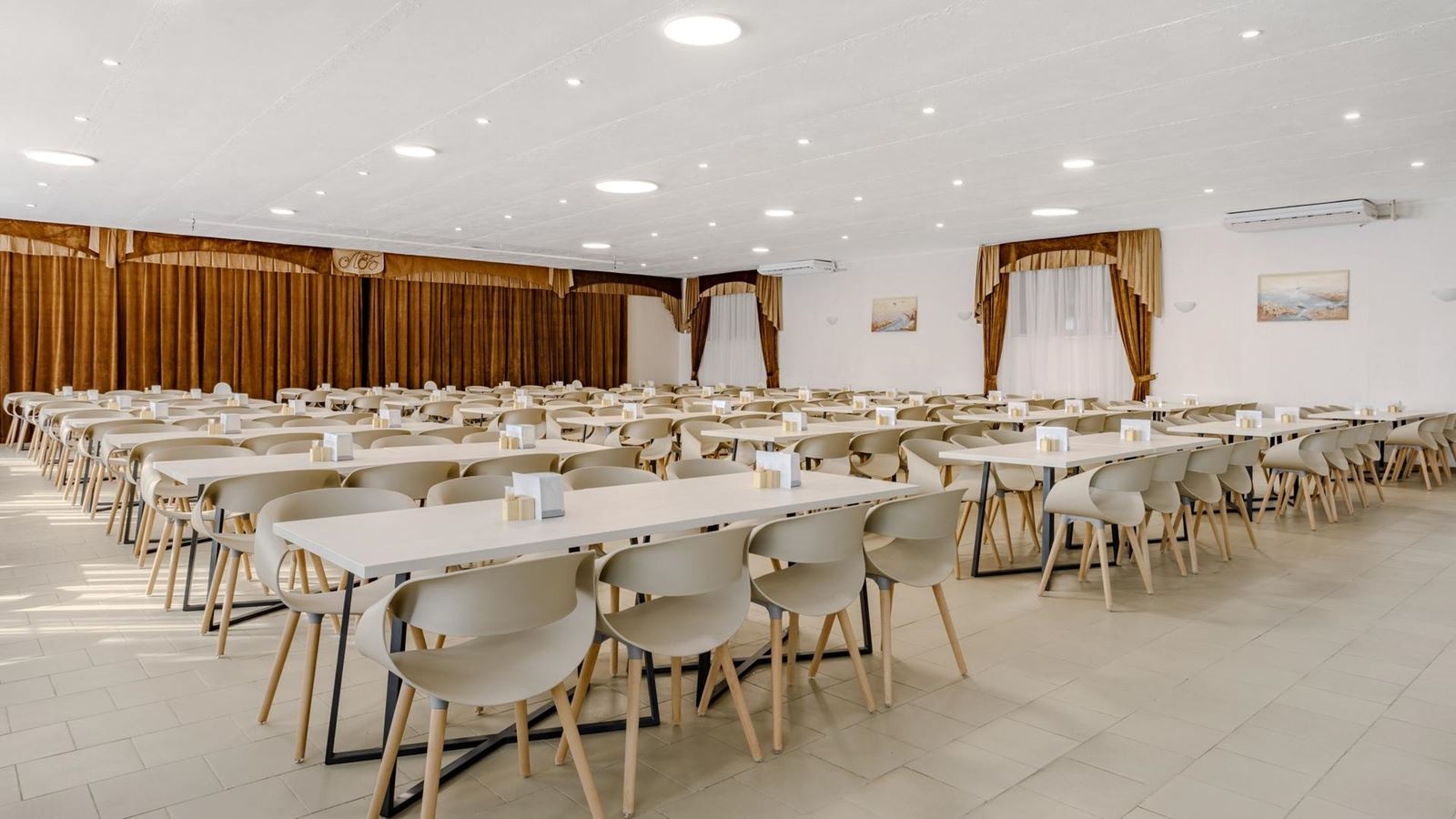 restaurants-osnovnoii-restoran