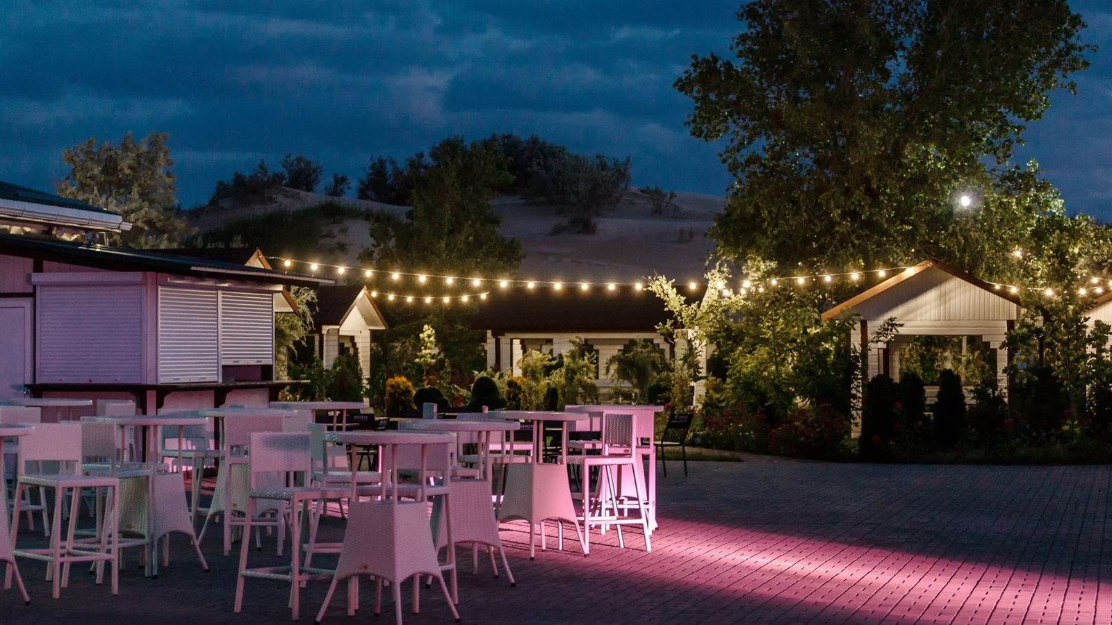 restaurants-obedenniy-zal