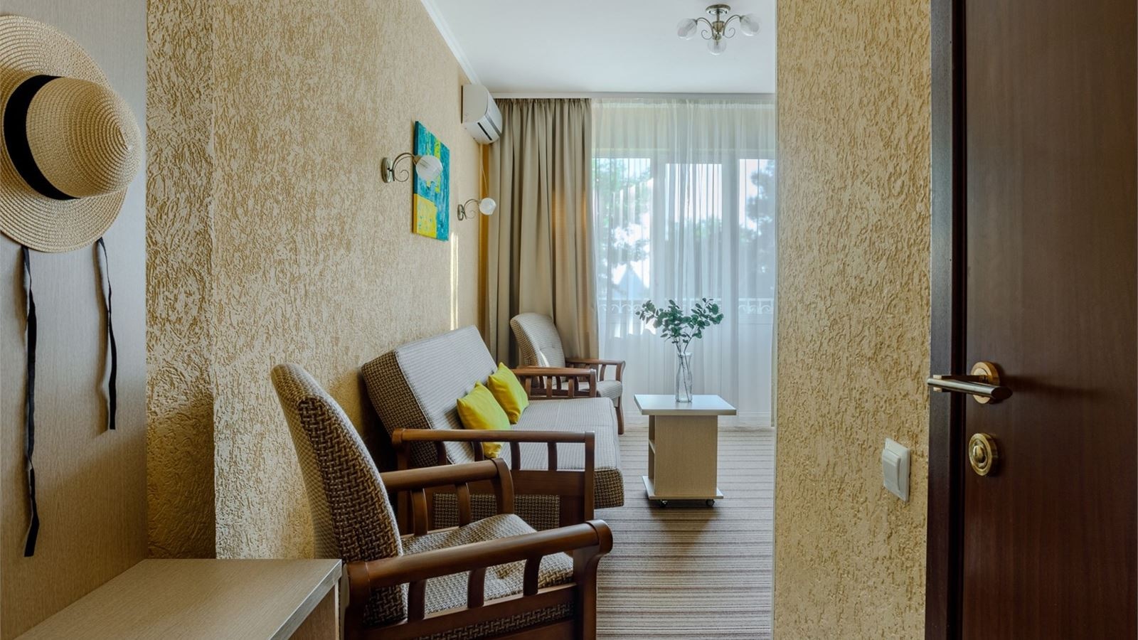 rooms-2-mestniy-2-komnat-luxe