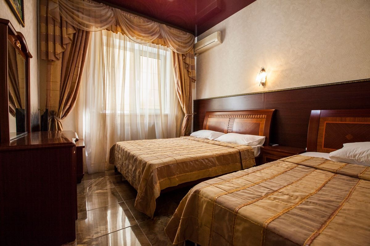 rooms-standard-triple-room-with-balcony