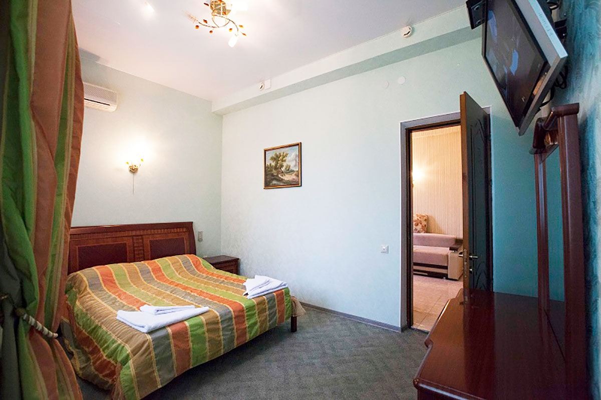 rooms-suite-double-tworoom-apartment-with-a-balcony