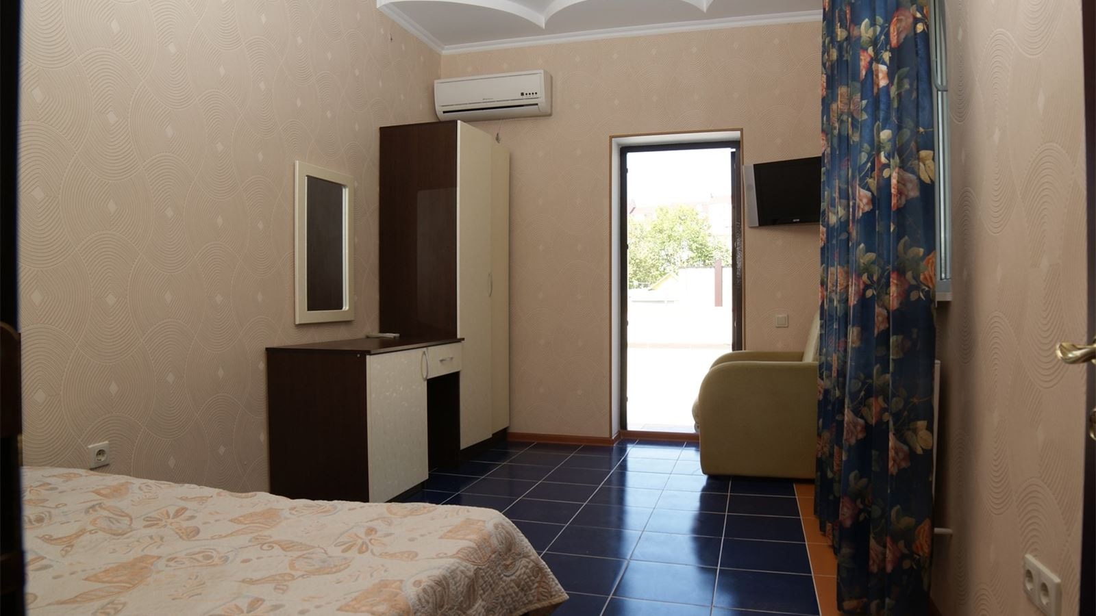 rooms-vip-twostorey-cottage-with-sauna-and-terrace