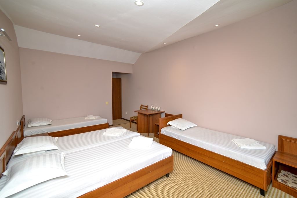 rooms-room-classic-quad