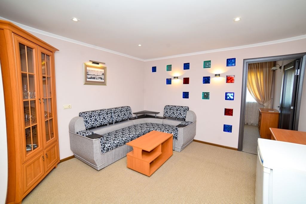 rooms-room-family-3-bedrooms