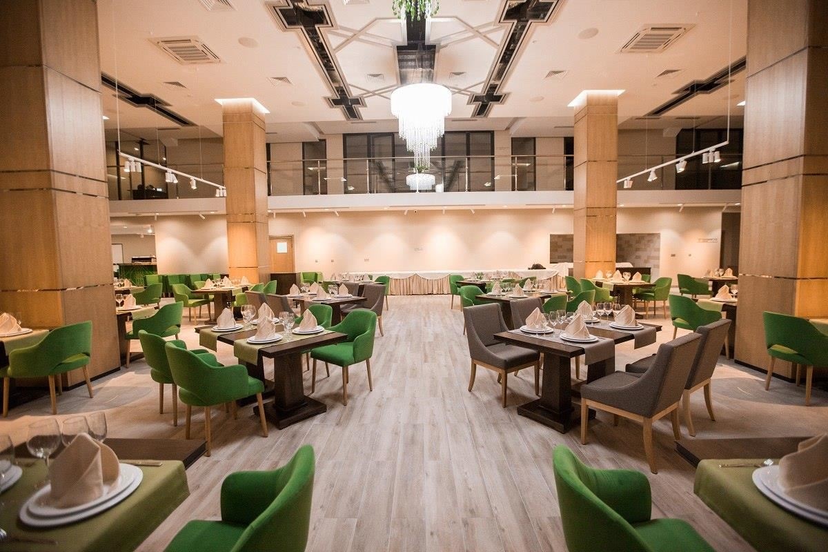 restaurants-meals-hills