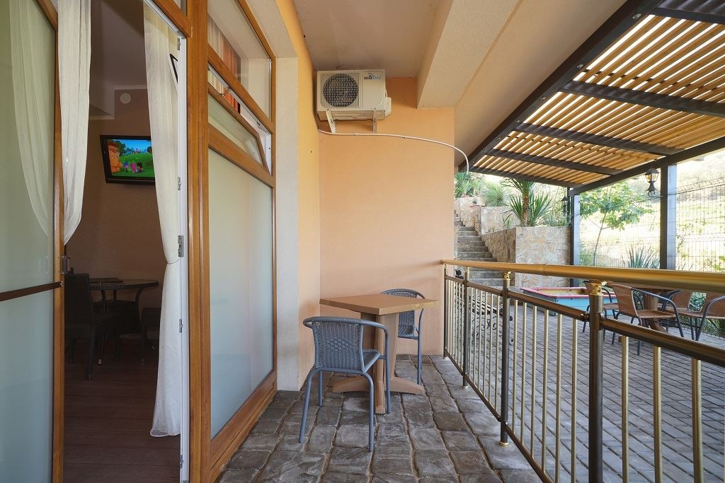 rooms-2-bedroom-standard-chalet