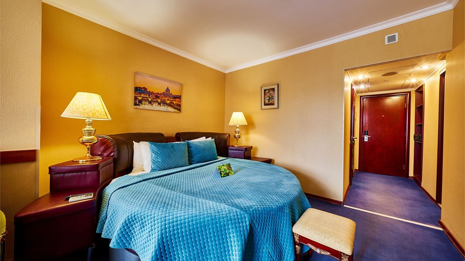 rooms-делюкс-с-кроватью-размера-king-size