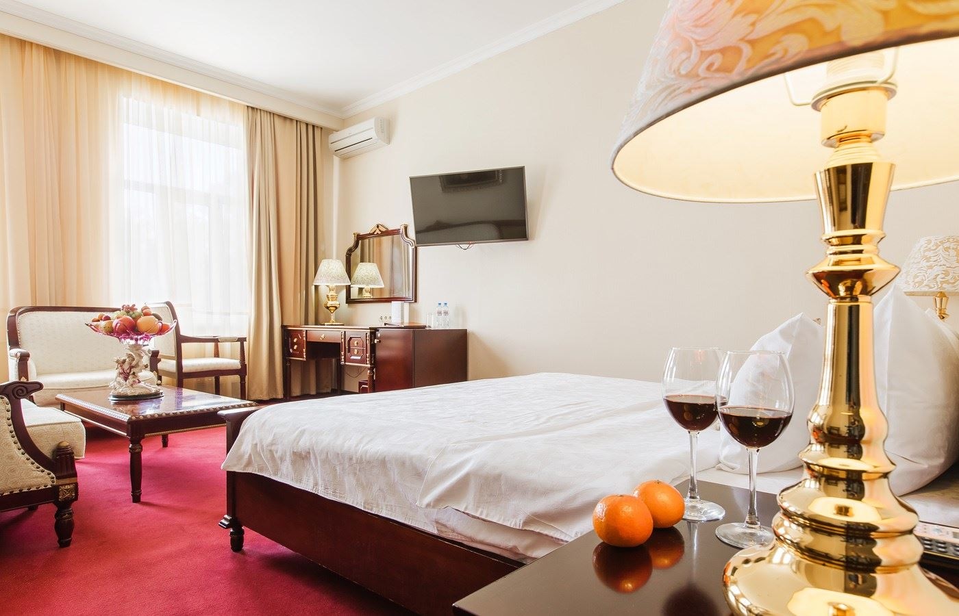 rooms-делюкс-с-кроватью-размера-king-size