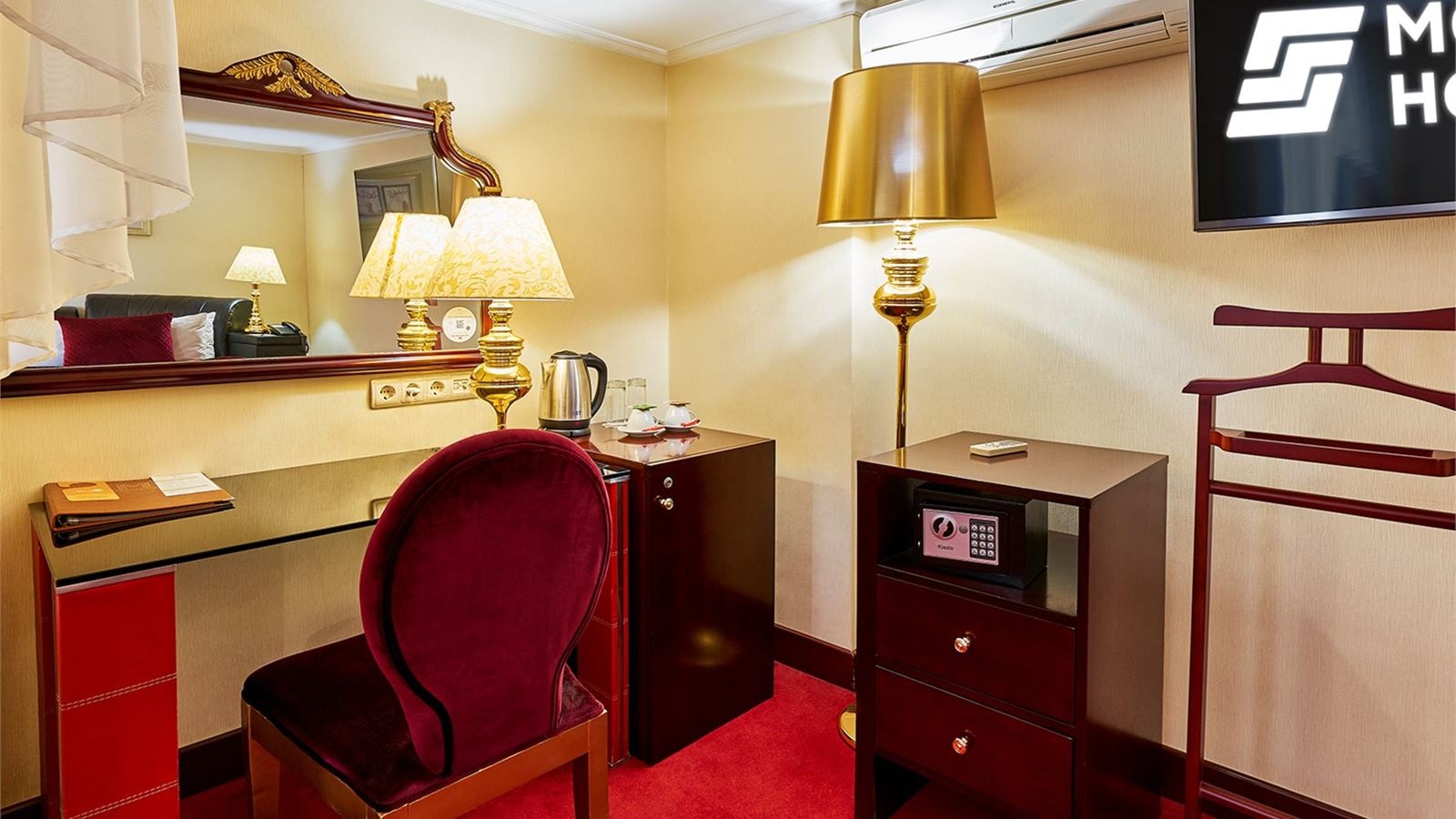 rooms-делюкс-с-кроватью-размера-king-size