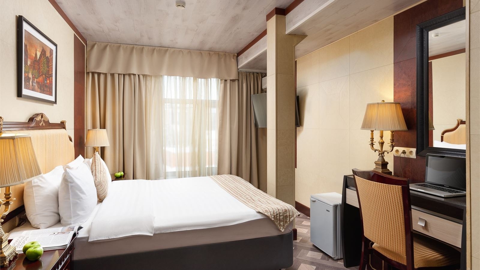 rooms-супериор-с-одной-двуспальной-кроватью