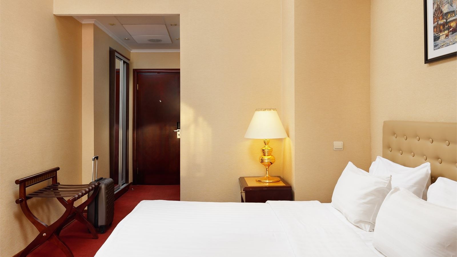 rooms-супериор-с-одной-двуспальной-кроватью