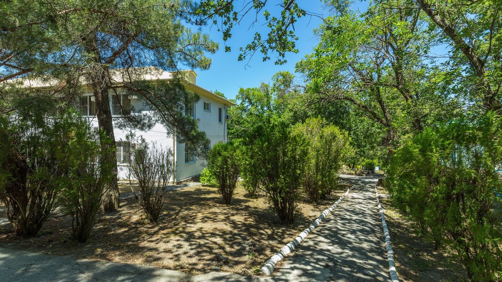 general-main-building