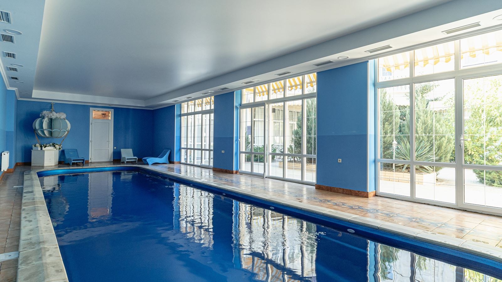 pools-indoor-pool