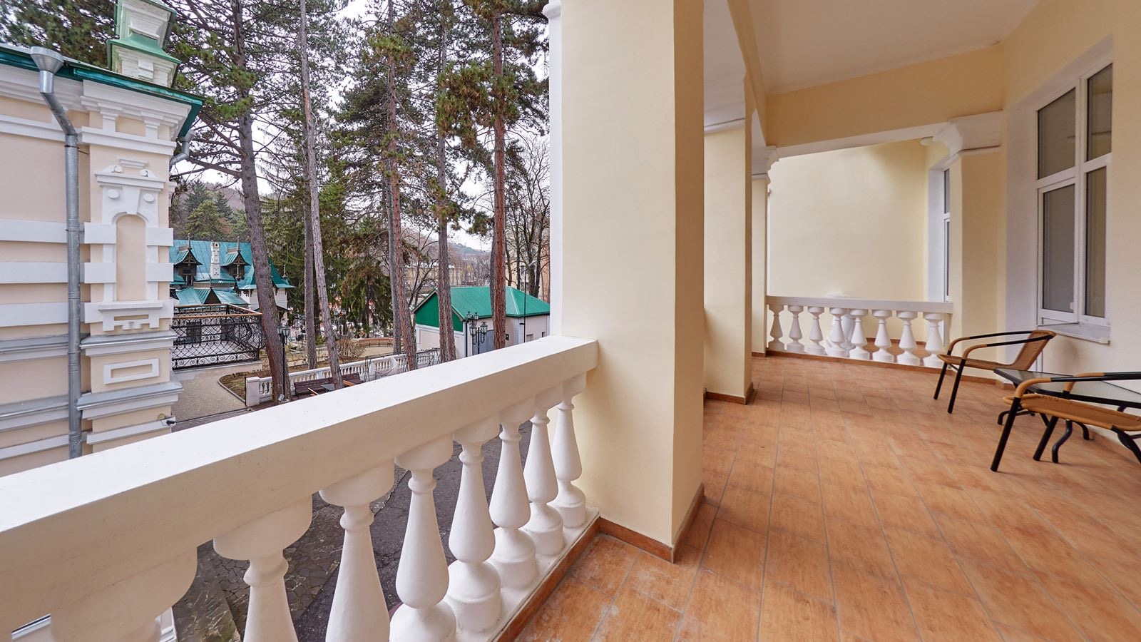 rooms-junior-suite-with-balcony