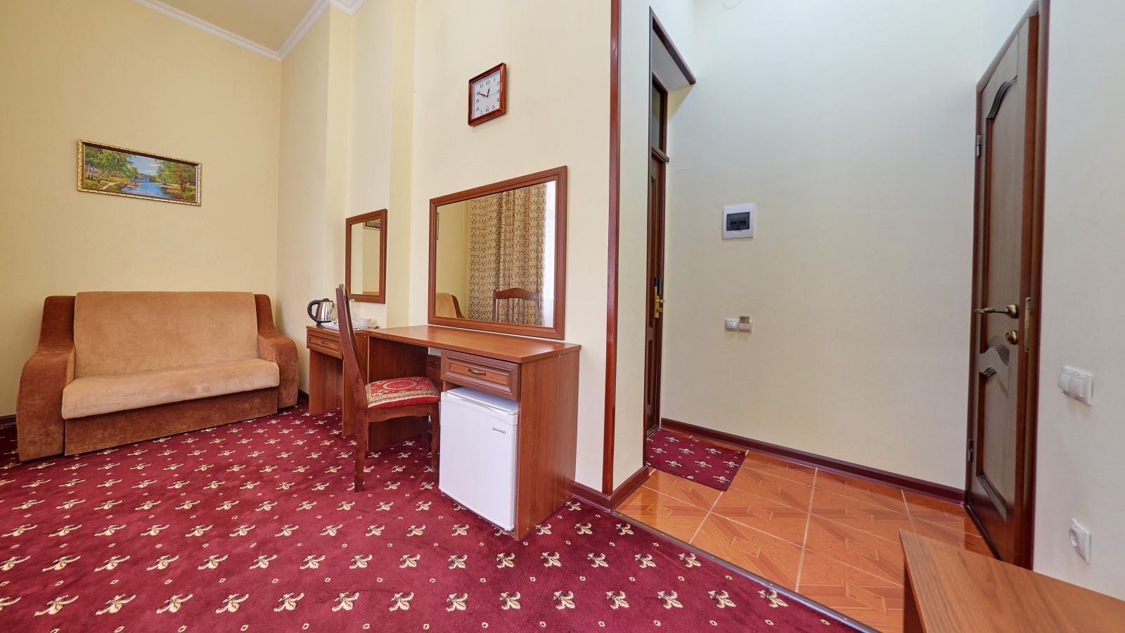 rooms-junior-suite-with-balcony