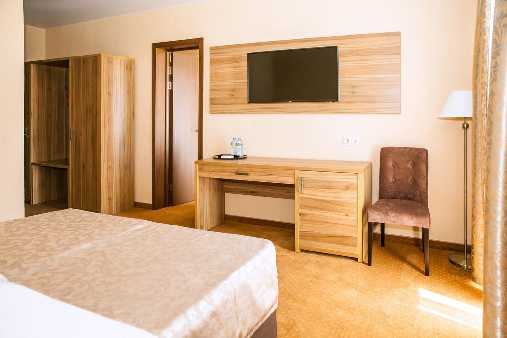 rooms-стандарты-смежные-4х-мест-без-балкона-1-корпус