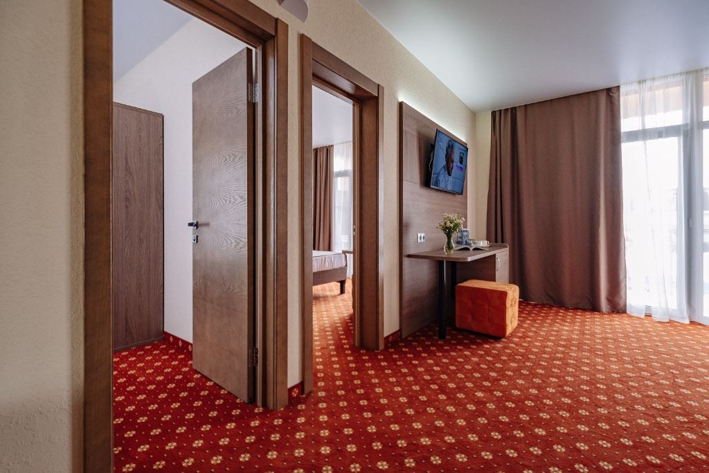 rooms-люкс-3х-ком-4х-мест-2-корпус
