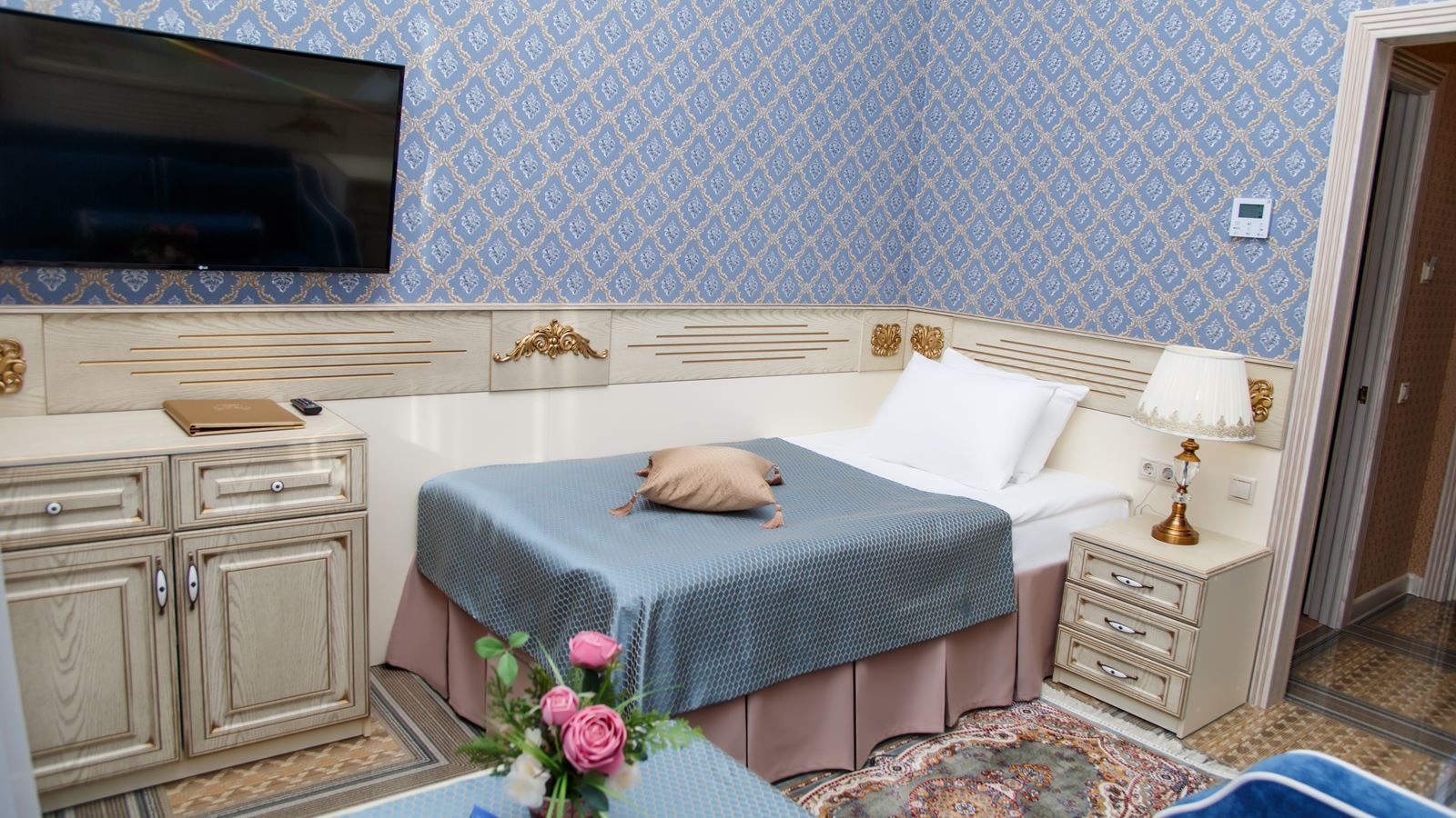 rooms-apartment-deluxe