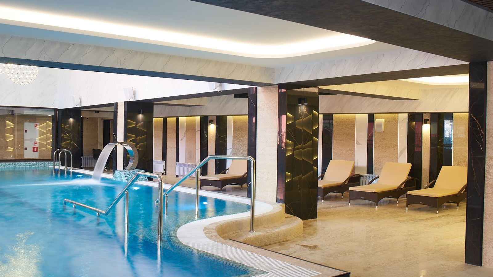 pools-indoor-pool