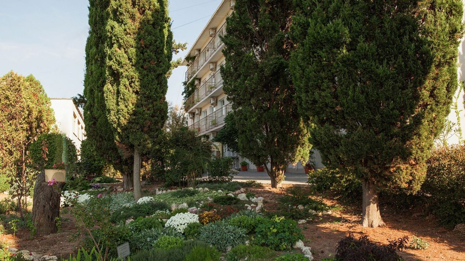 general-main-building