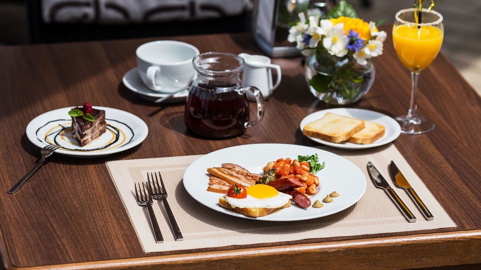 restaurants-restaurant