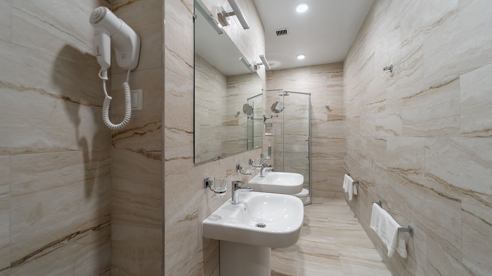 rooms-room-superior-2-rooms