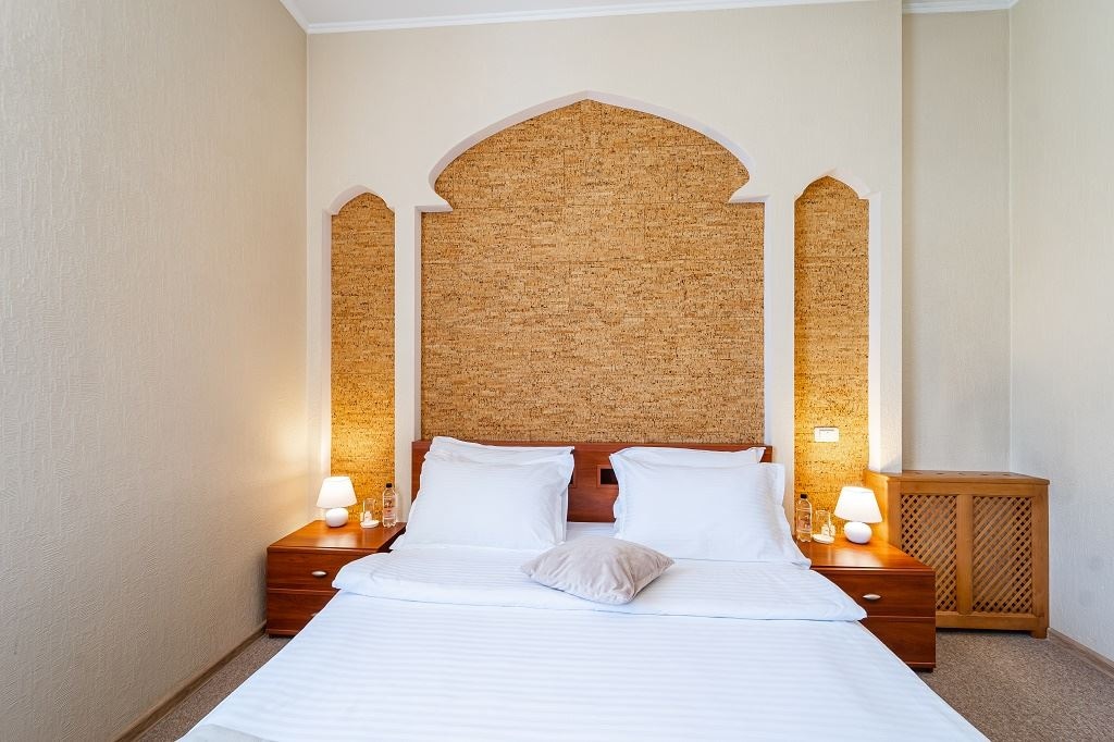 rooms-room-standard-landview-typeb