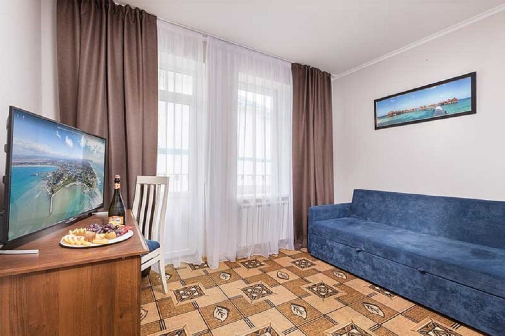 rooms-room-family-balcony