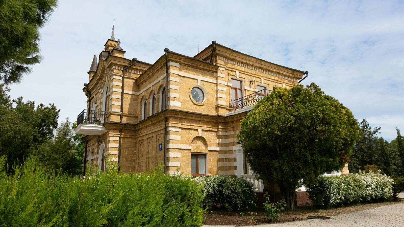 rooms-люкс-в-историческом-здании