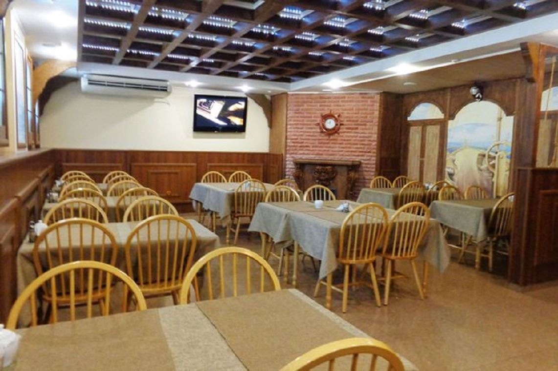 restaurants-restaurant
