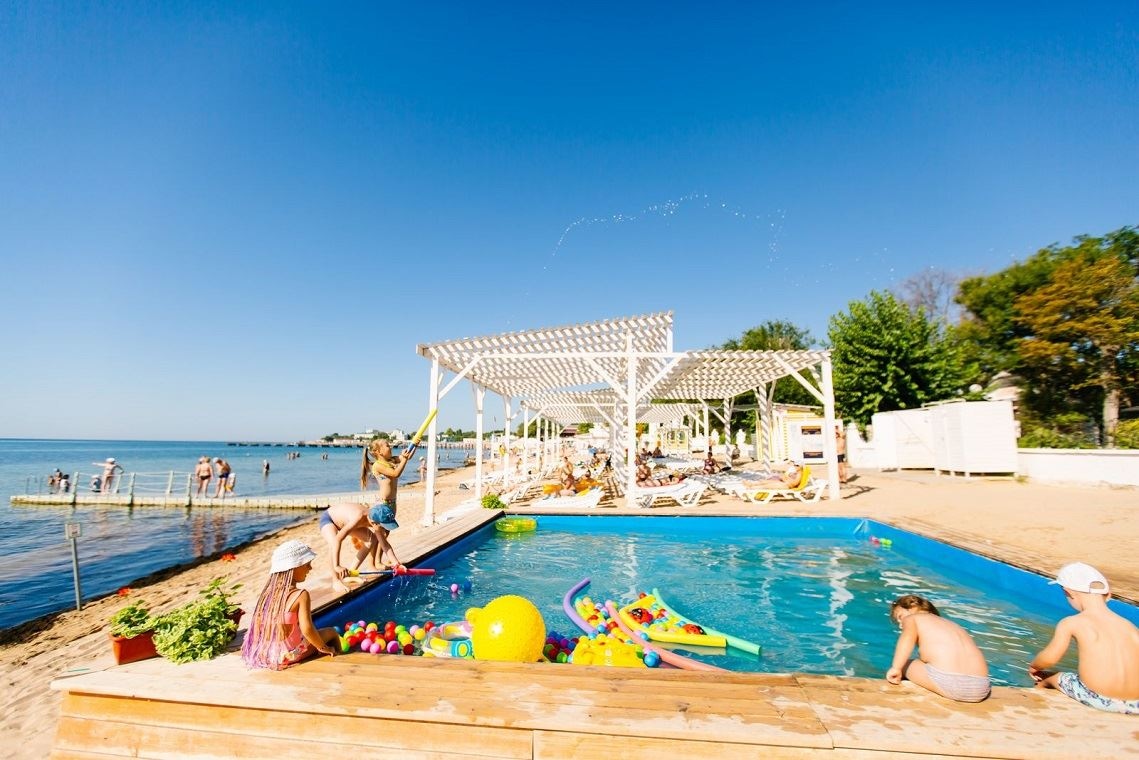 pools-outdoor-pool