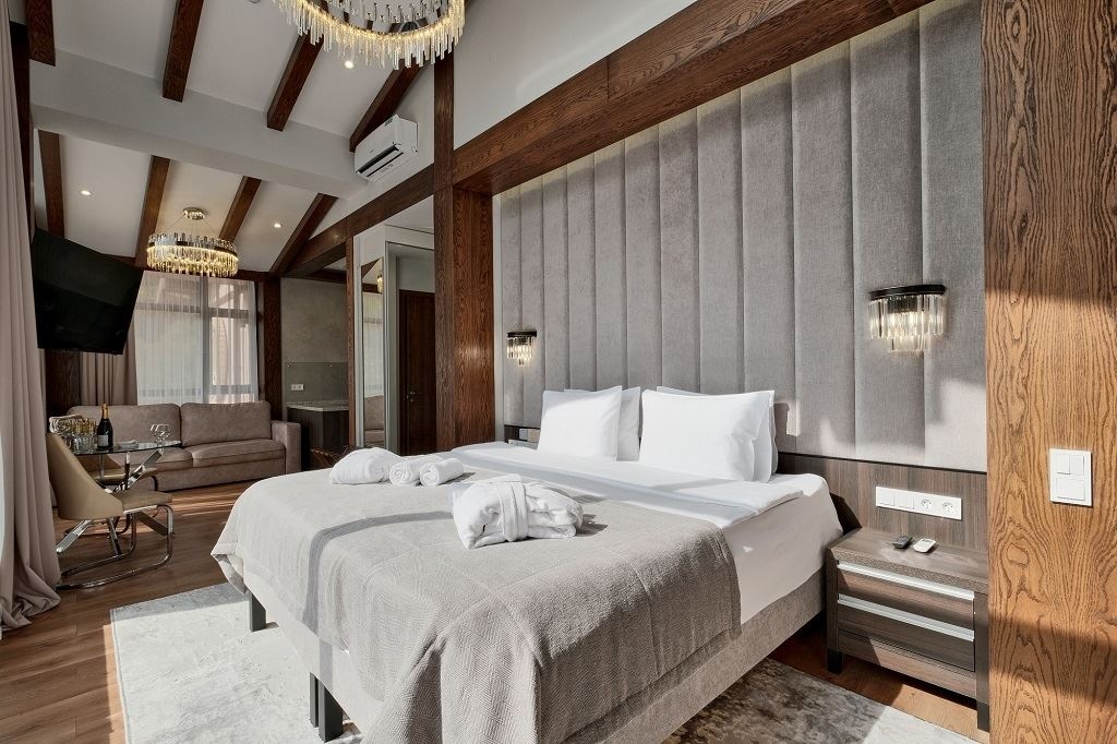 rooms-2--luxe-imperial