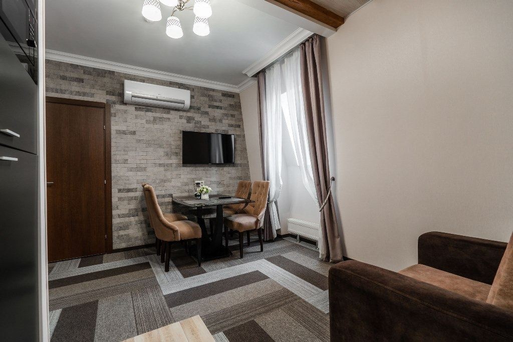 rooms-deluxe-mansarda