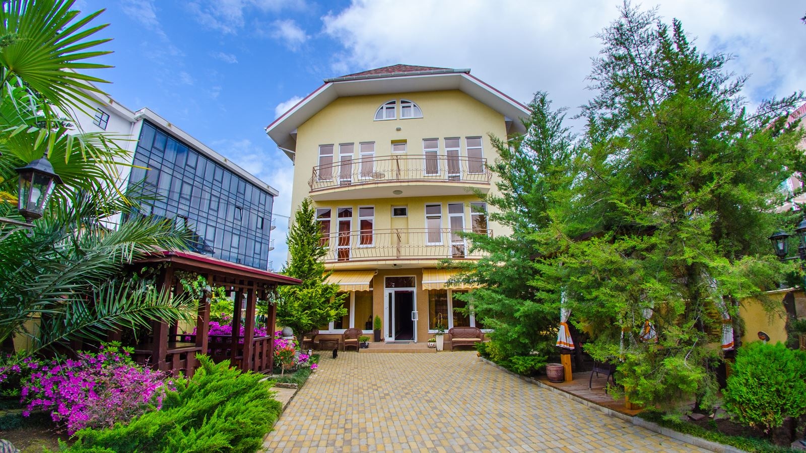 general-main-building