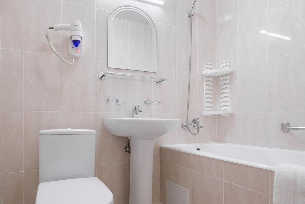 rooms-single-main-building