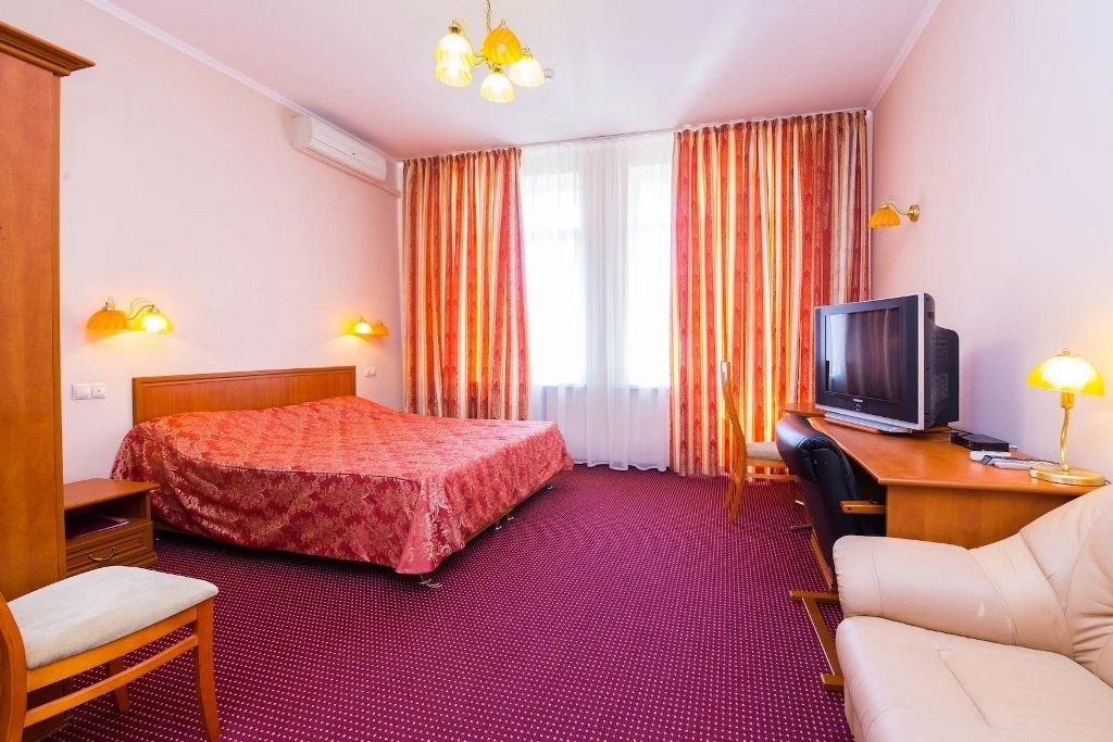 rooms-triple-superior-balcony