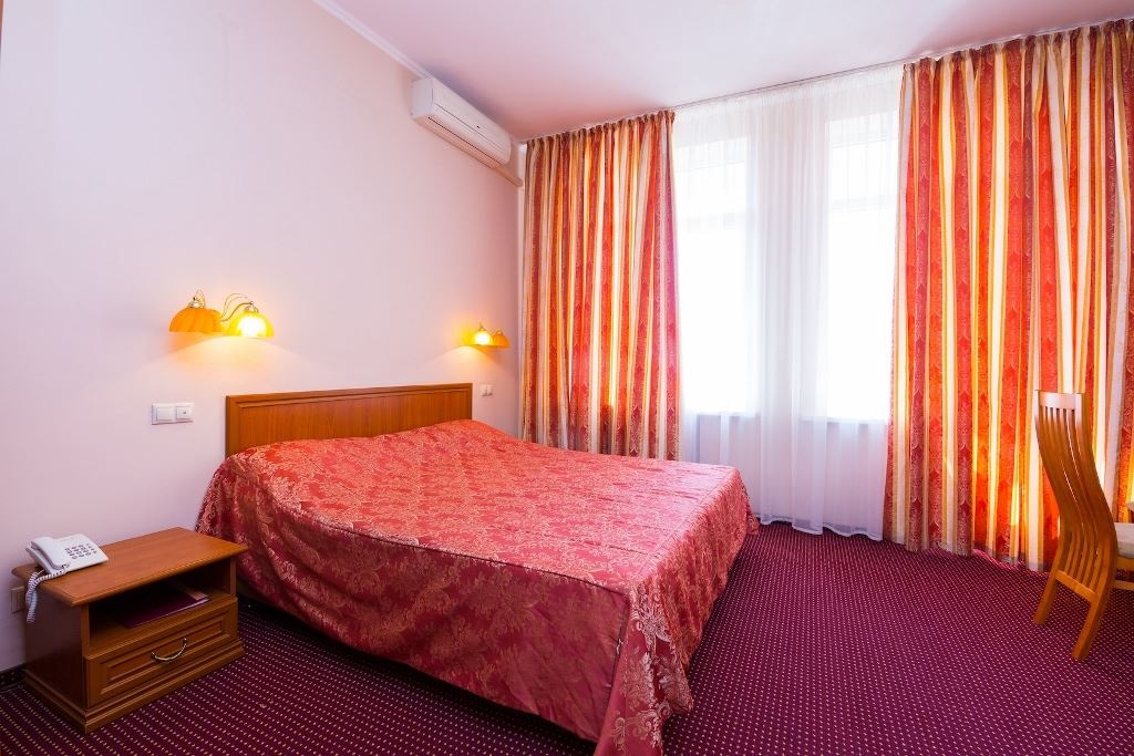 rooms-triple-superior-balcony