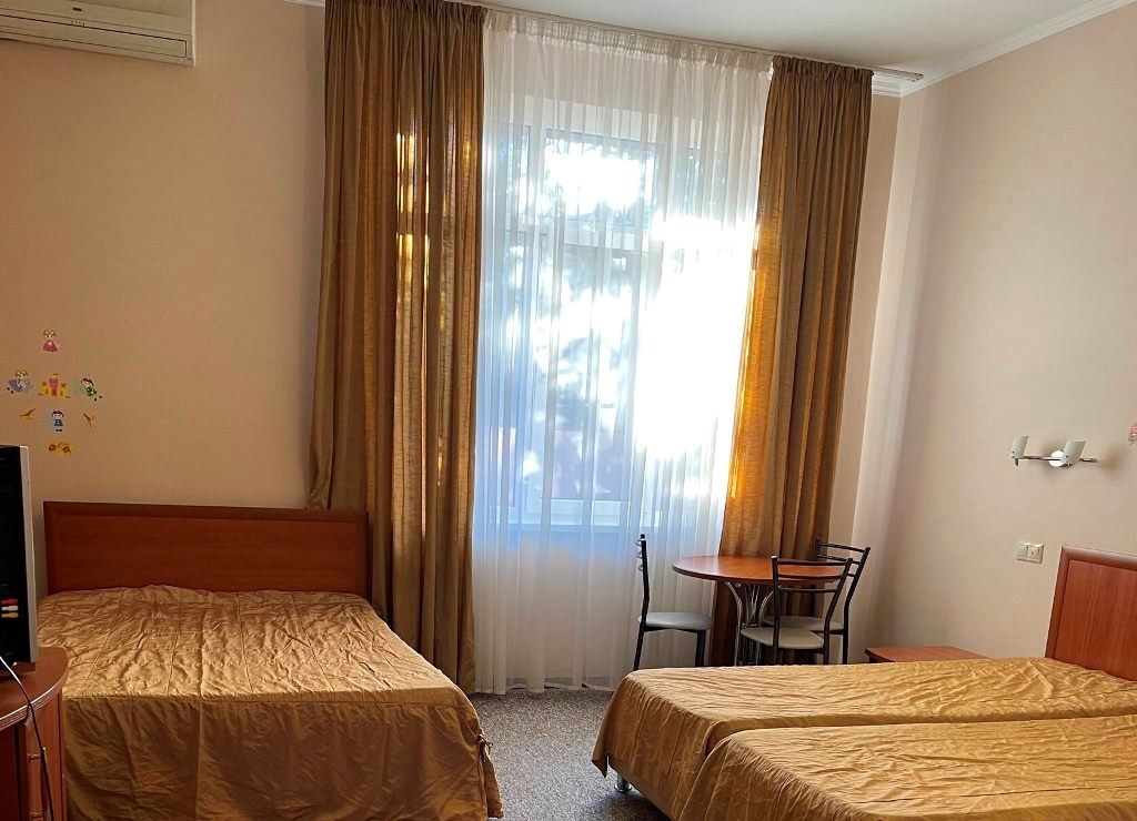 rooms-triple-superior-1-dloor-without-balcony