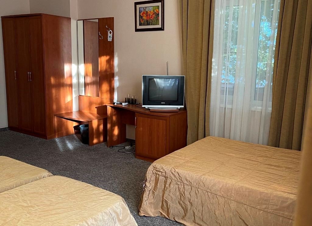 rooms-triple-superior-1-dloor-without-balcony