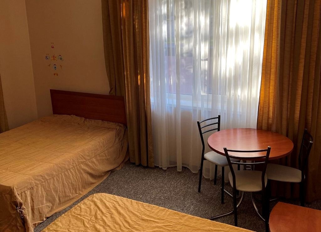 rooms-triple-superior-1-dloor-without-balcony