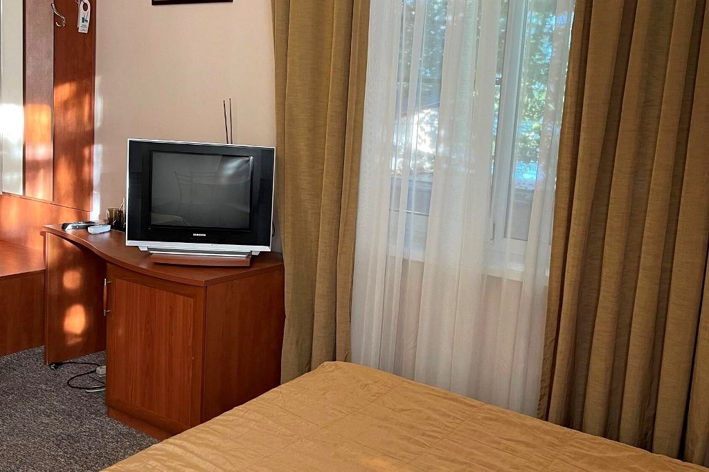 rooms-triple-superior-1-dloor-without-balcony