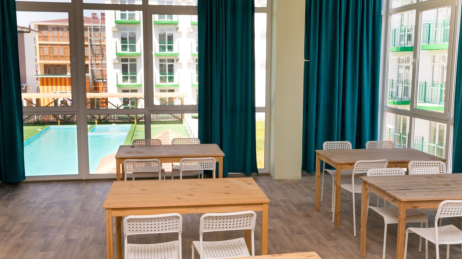 restaurants-obedenii-zal